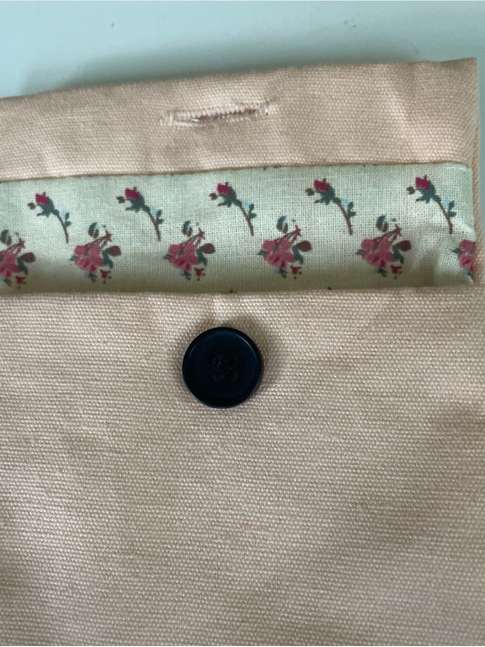 Gucci Pink Handheld Beauty Mirror with Floral Pouch - Picture 5 of 7